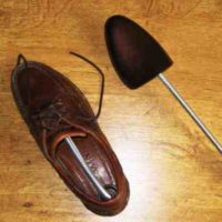 Image of how to keep shoes from creasing when walking